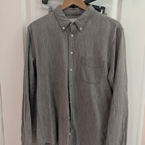 EVERLANE | Gray Denim Chambray Long Sleeve Button Down Collared Shirt Size M EUC